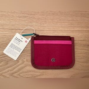 Lululemon The Identity Card Case in Pink